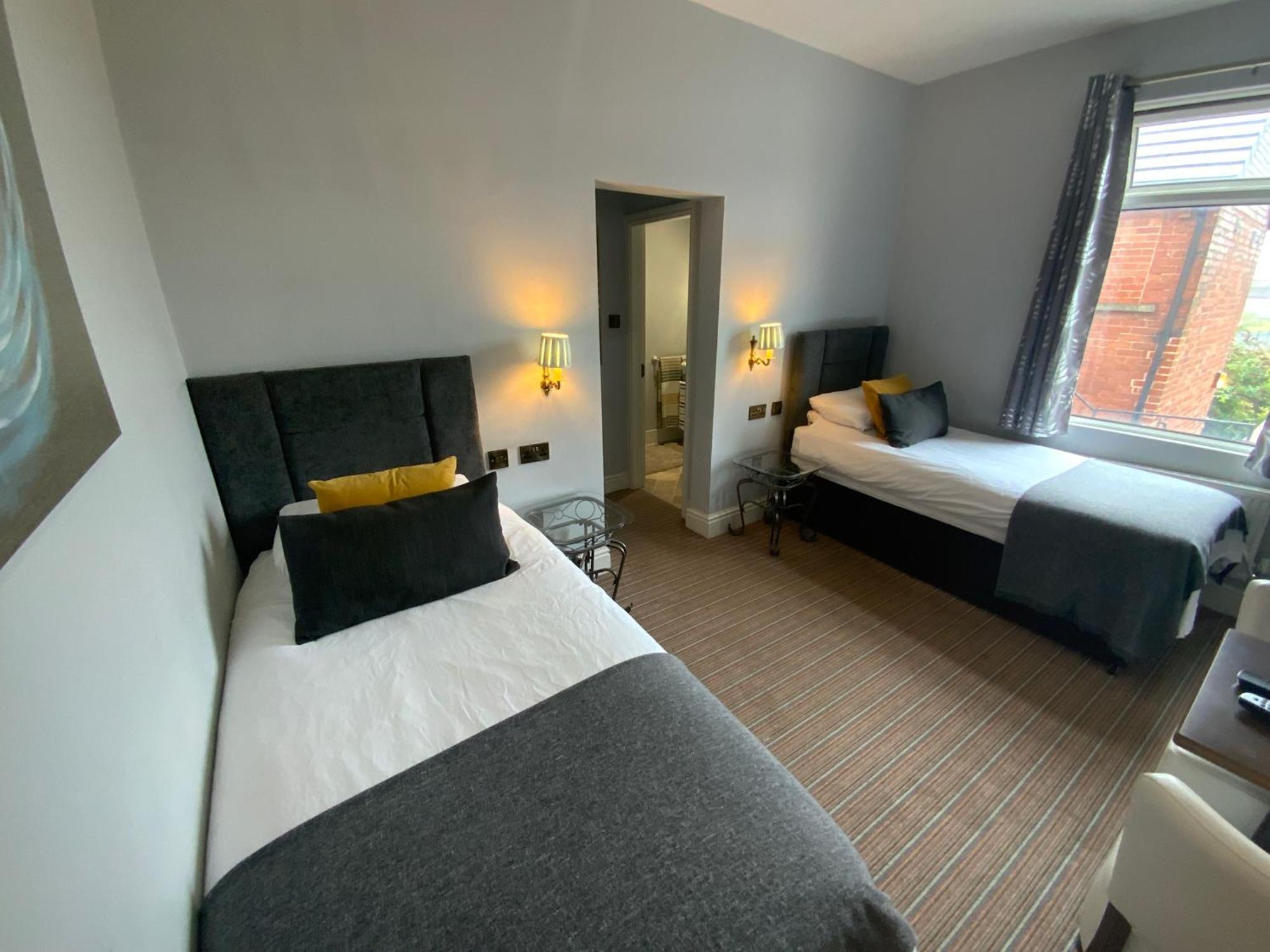 Wheldale Hotel Castleford Eksteriør billede